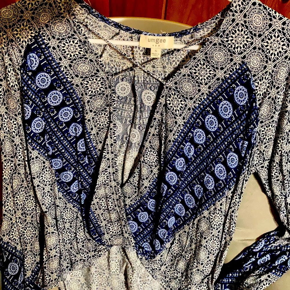 Umgee blouse size small